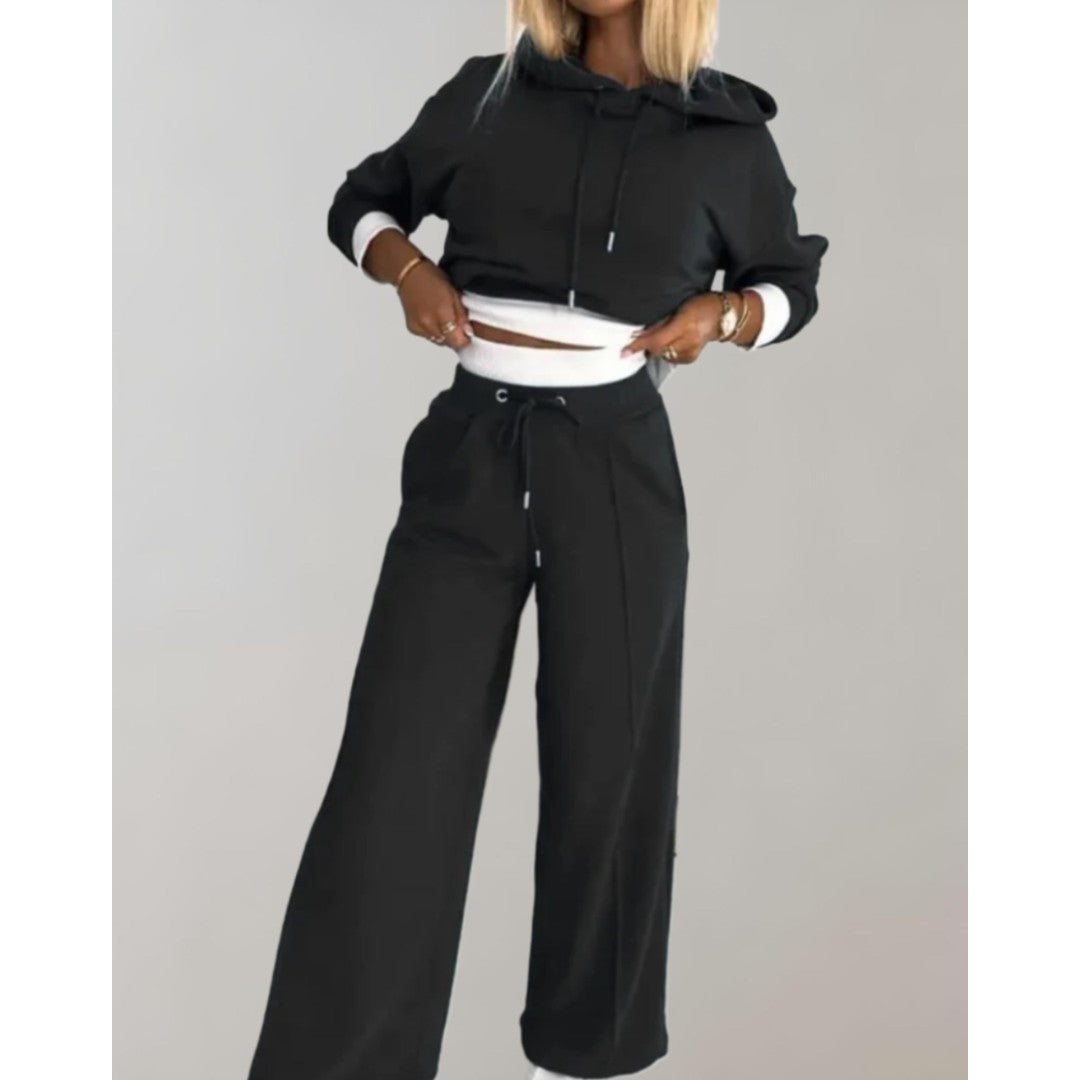 Woman wearing the Cerys women's wide-leg cotton set, front view