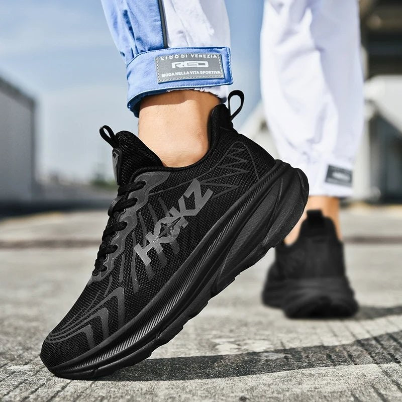 Lightweight cushioned mesh running shoe - product photo 8