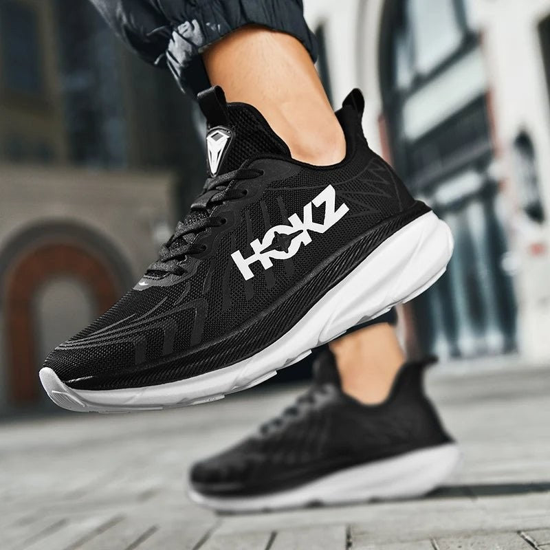 Lightweight cushioned mesh running shoe - product photo 9