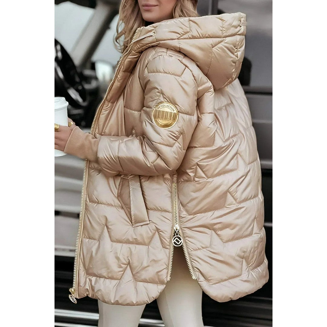 Woman wearing the Cosima women's jacket, detail view