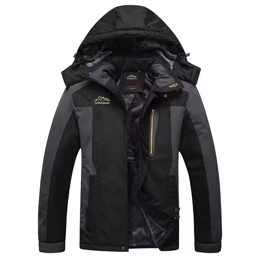 Man wearing the Fabian men's waterproof jacket, detail view