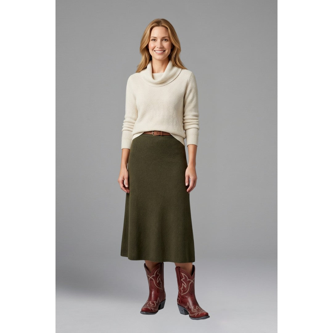 Woman wearing the Fenella women's embroidered boots, back view