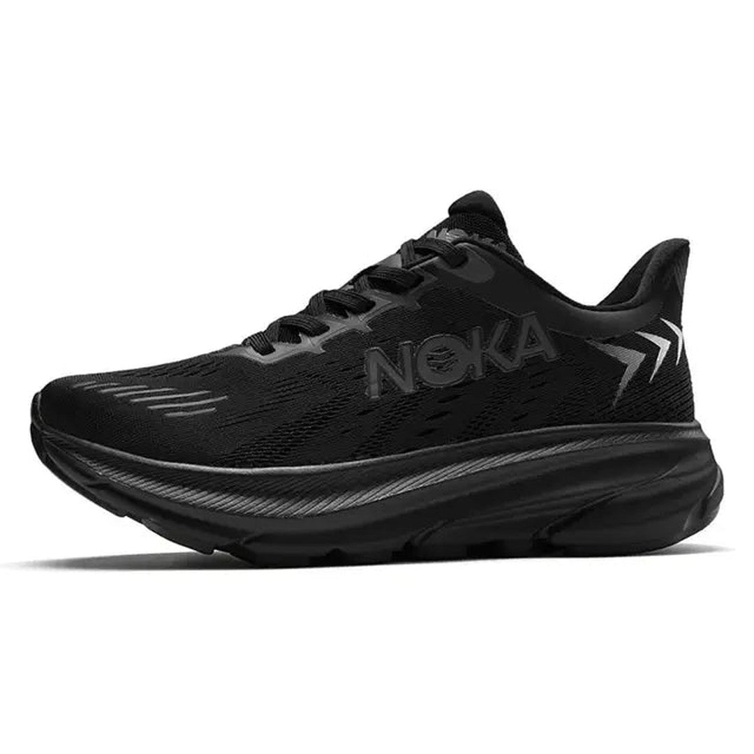 Woman wearing the Fernanda women's maxi running sneakers, side view