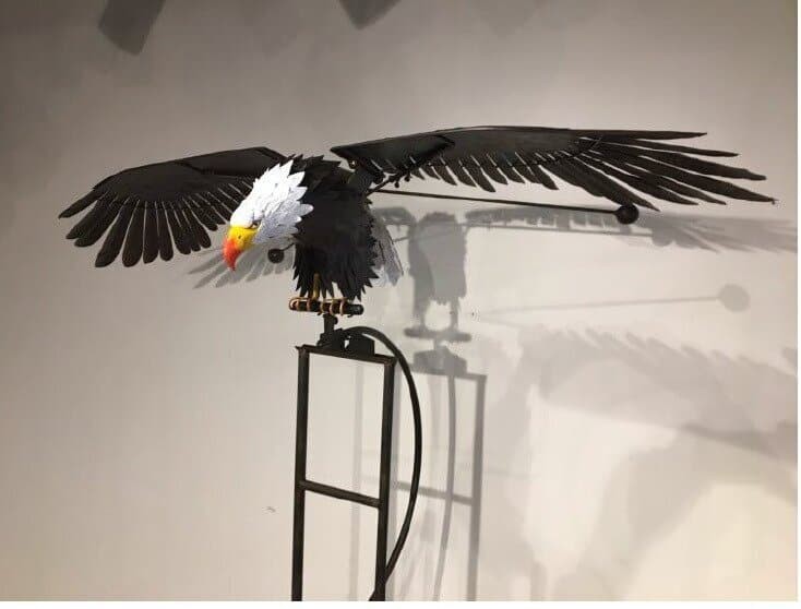 Metal bird wind spinner garden ornament - product photo 4