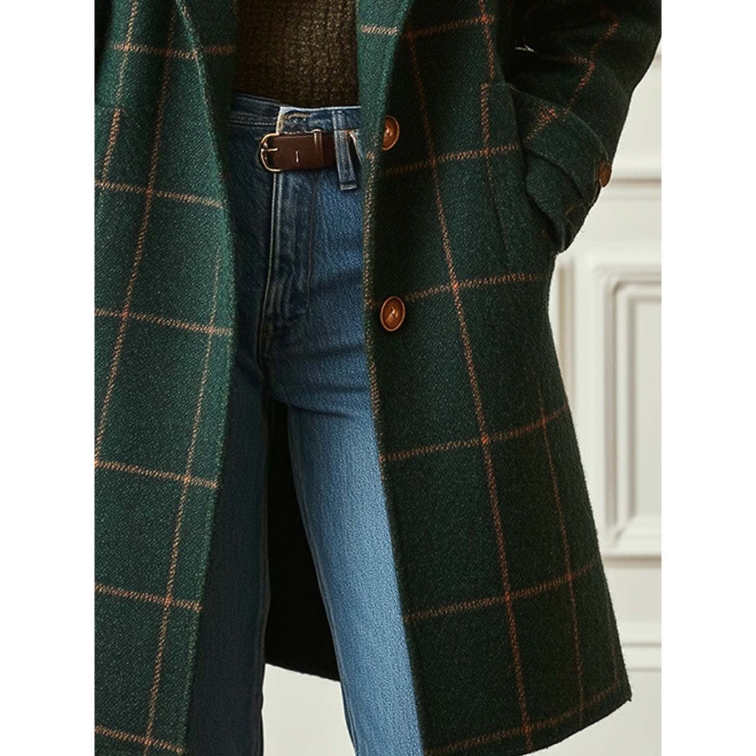 Woman wearing the Gianna women's plaid coat, detail view