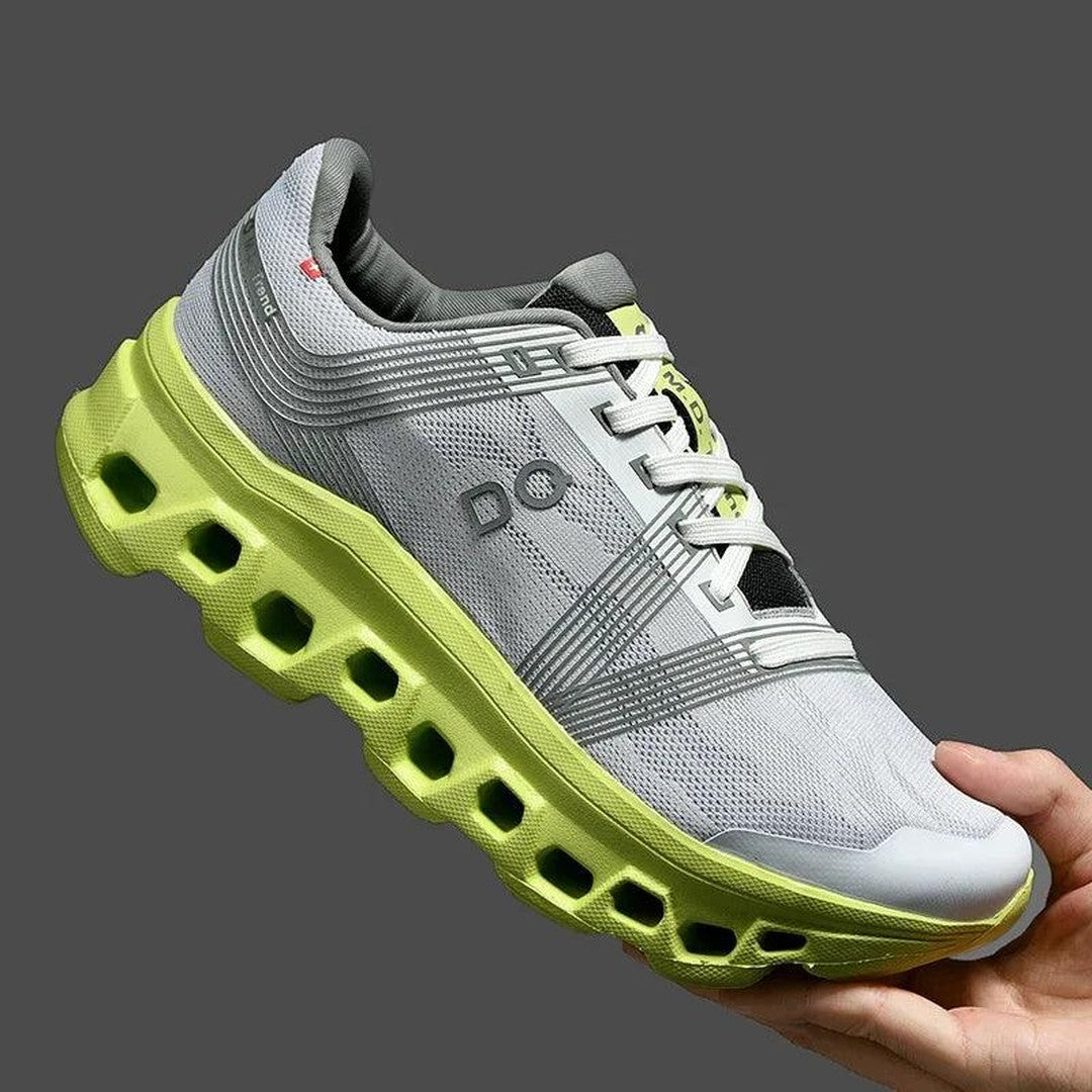 Man wearing the Gordon men's sneakers, 7 view