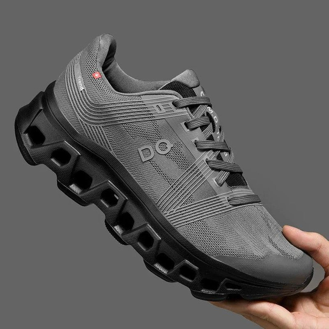 Man wearing the Gordon men's sneakers, 8 view