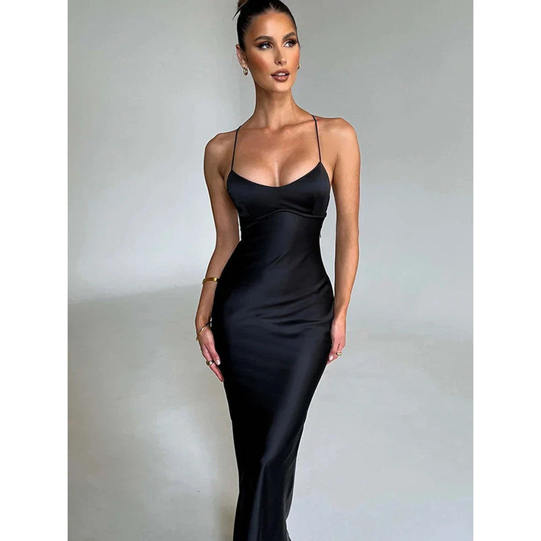 Woman wearing the Greta women's bodycon long-sleeve dress, detail view