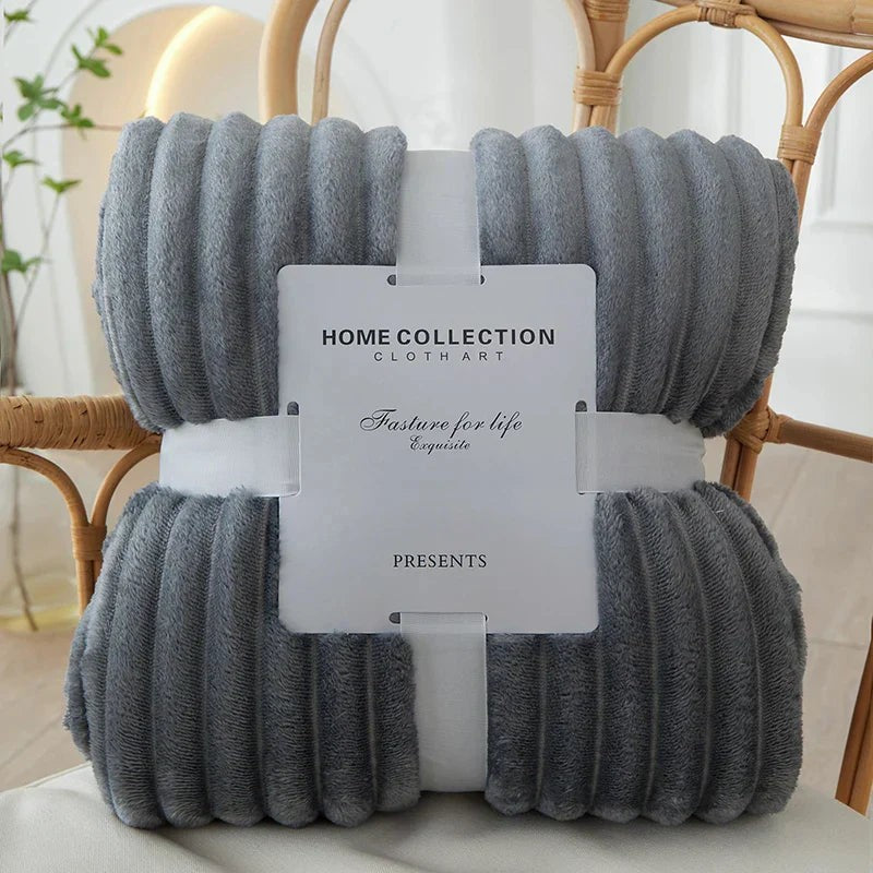 Wide striped flannel fleece blanket - product photo 4