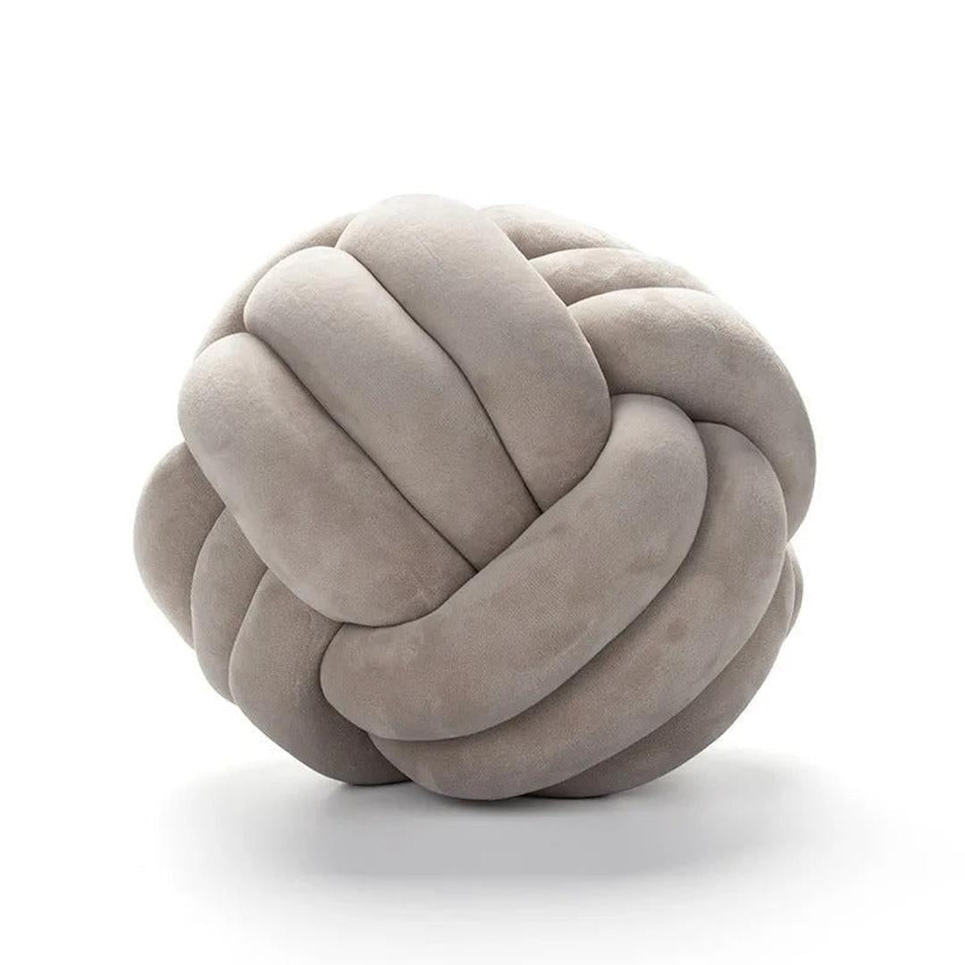 Weighted comfort hugging pillow - product photo 3