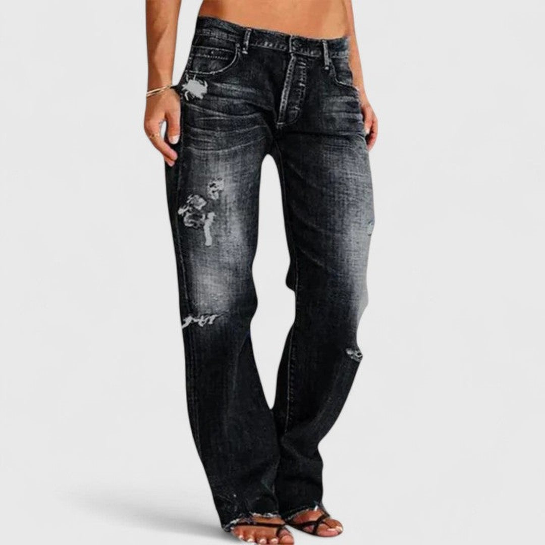 Woman wearing the Imelda women's wide-leg jeans, side view