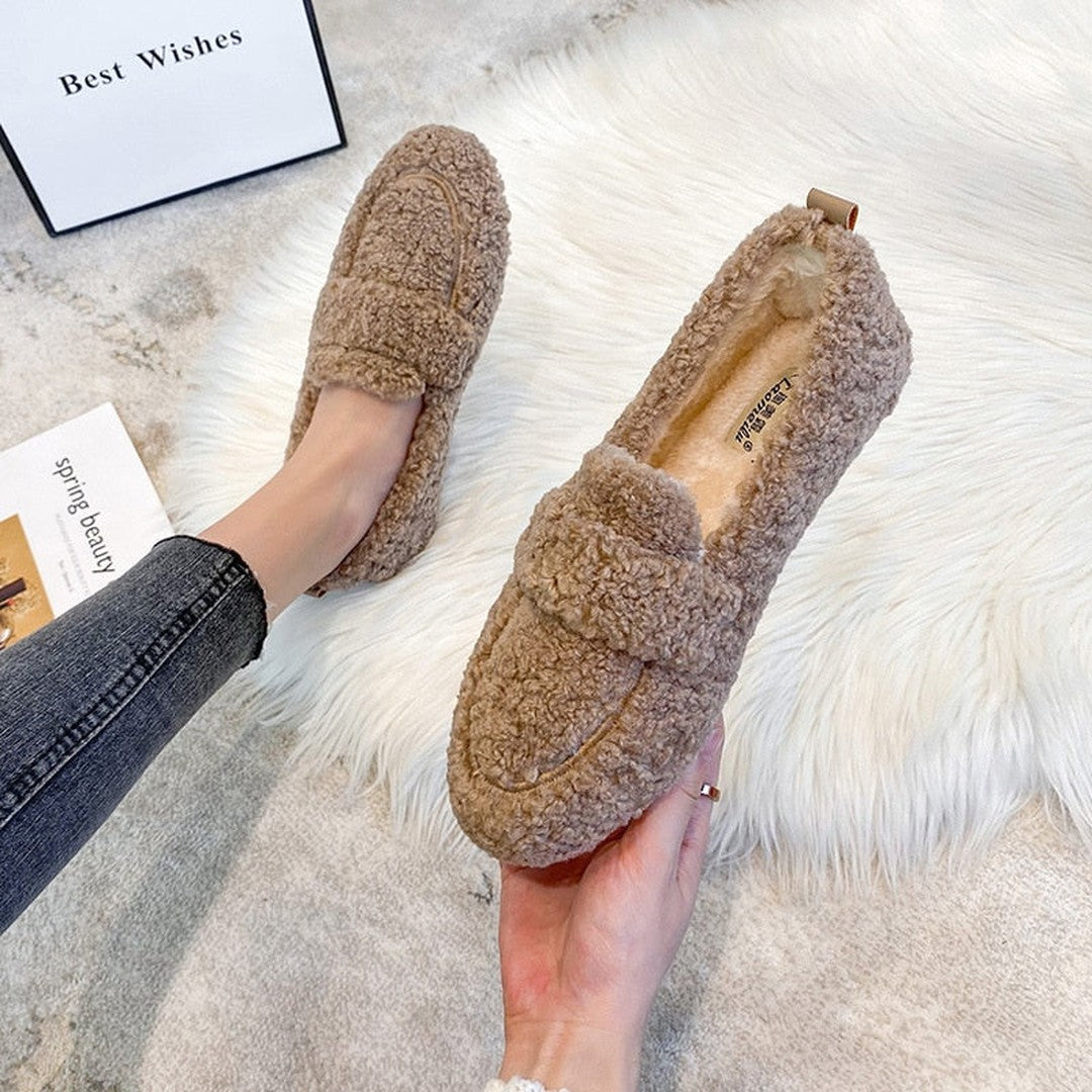Woman wearing the Jessa women's shoes, flatlay view