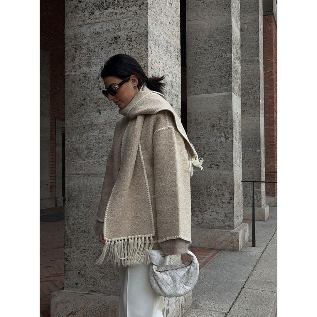 Woman wearing the Jolie women's fleece jacket, 10 view