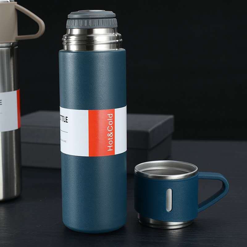 Stainless steel vacuum flask with cups - product photo 14