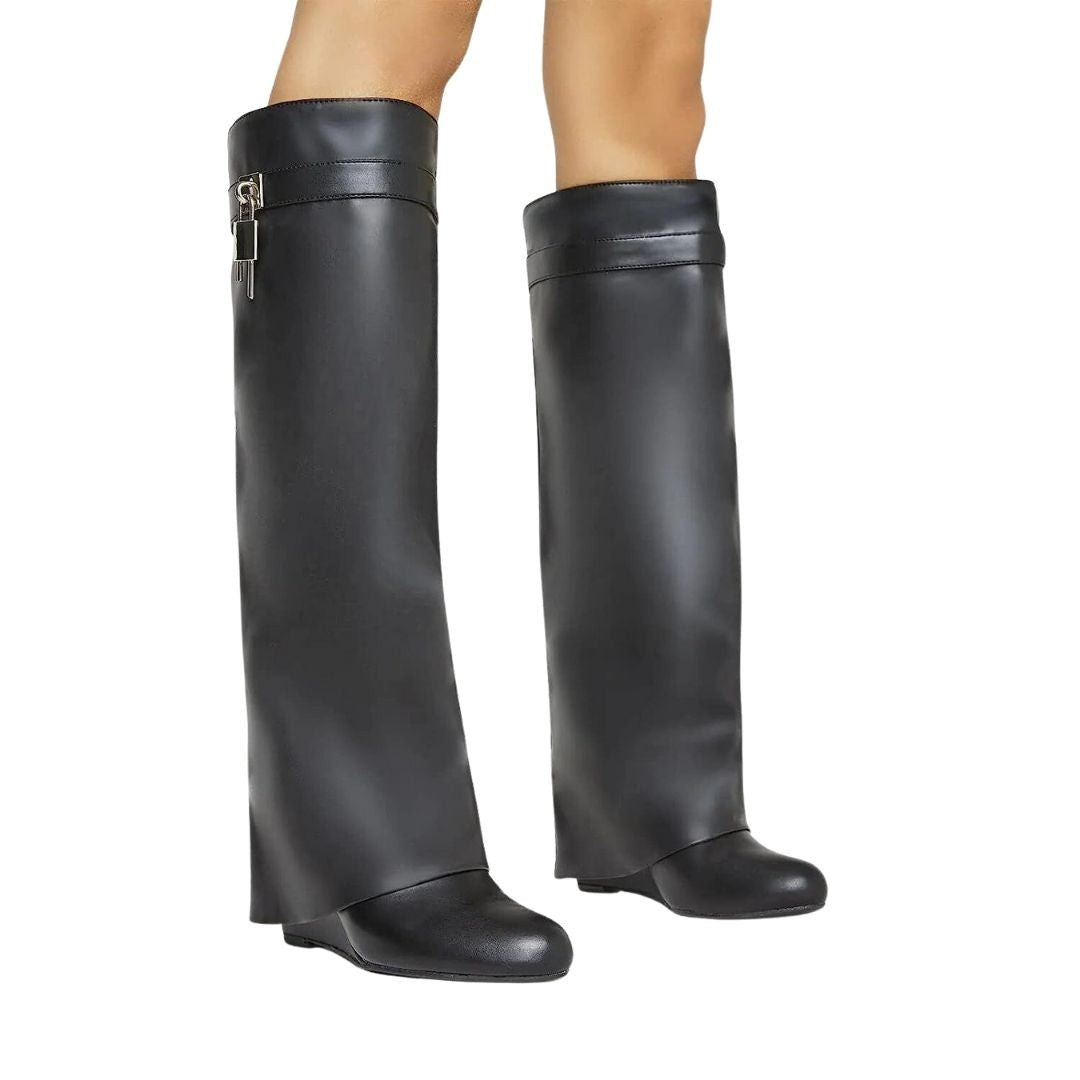 Man wearing the Kingston men's leather boots, 8 view