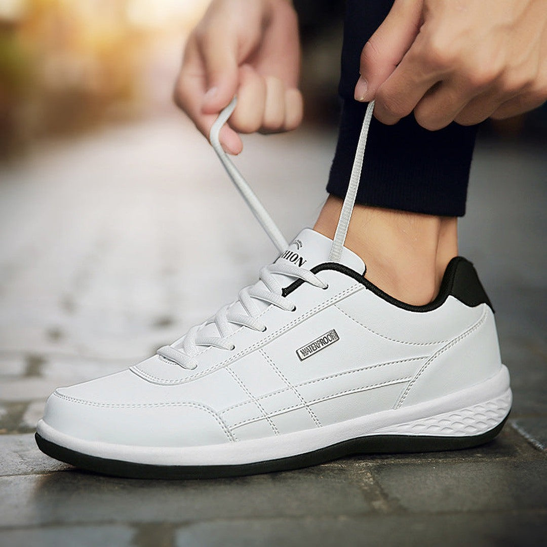 Man wearing the Lars men's shoes, 12 view