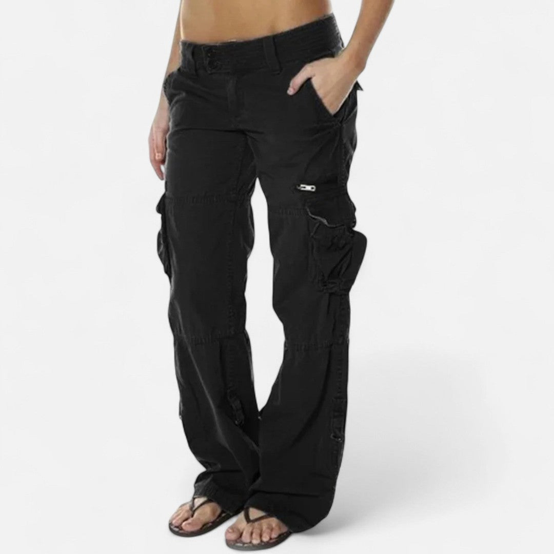 Woman wearing the Leocadia women's wide-leg pants, model view