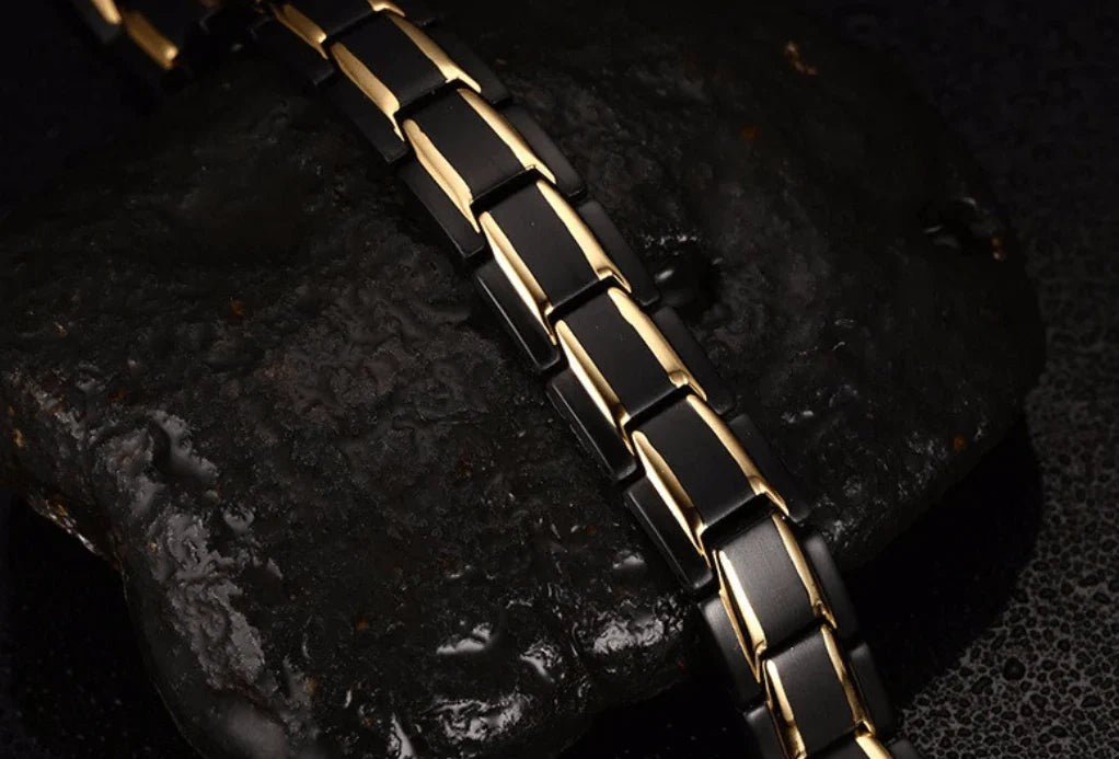Hematite bead bracelet - product photo 7