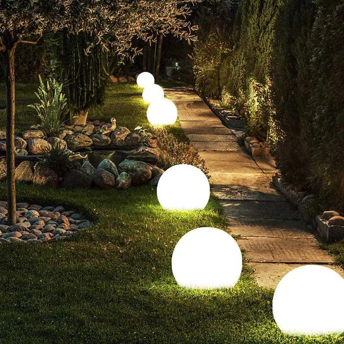 Rechargeable LED garden globe light - product photo 2