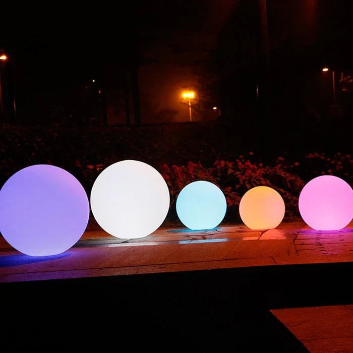 Rechargeable LED garden globe light - product photo 5
