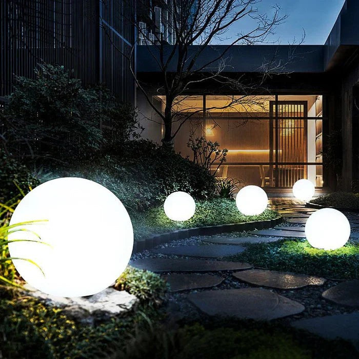 Rechargeable LED garden globe light - product photo 7