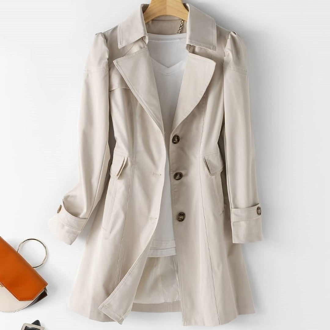 Woman wearing the Manon women's jacket, front view