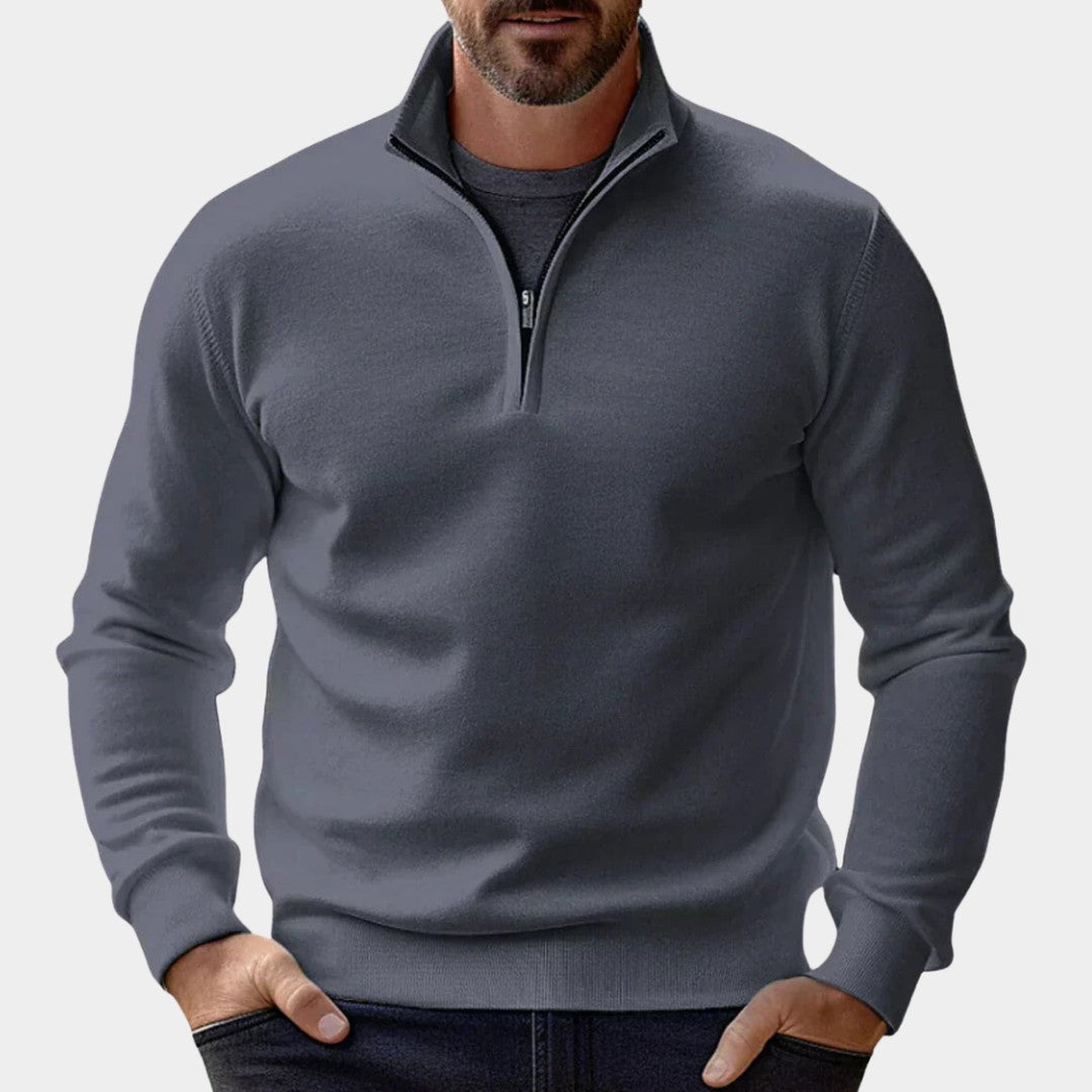 Man wearing the Maxim men's zip-up sweater, detail view