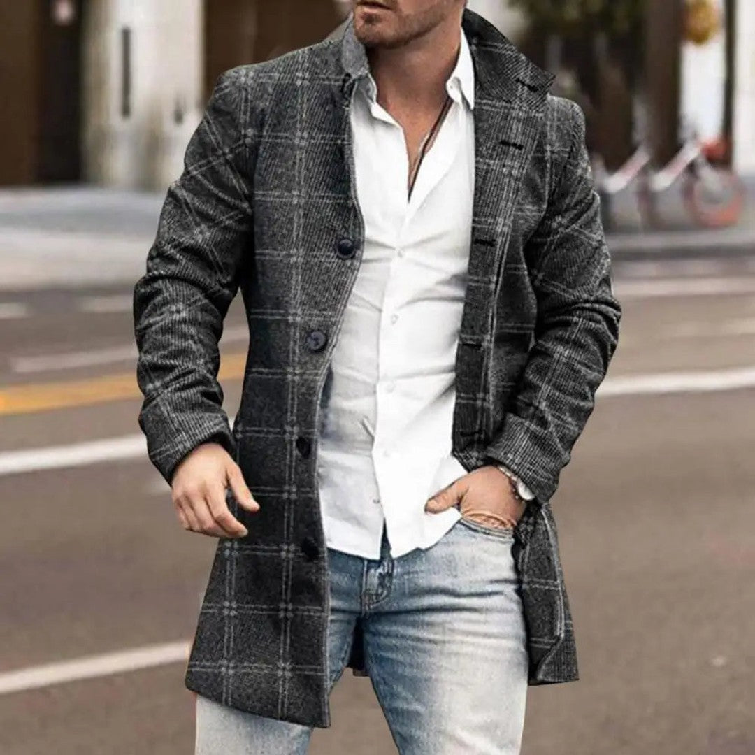 Man wearing the Osric men's classic coat, detail view