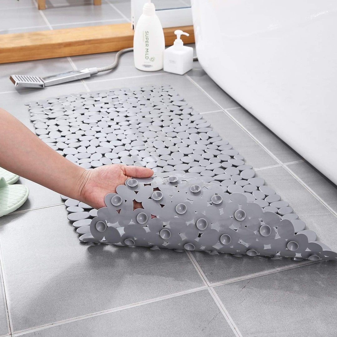 Pebble-textured non-slip bath mat - product photo 3