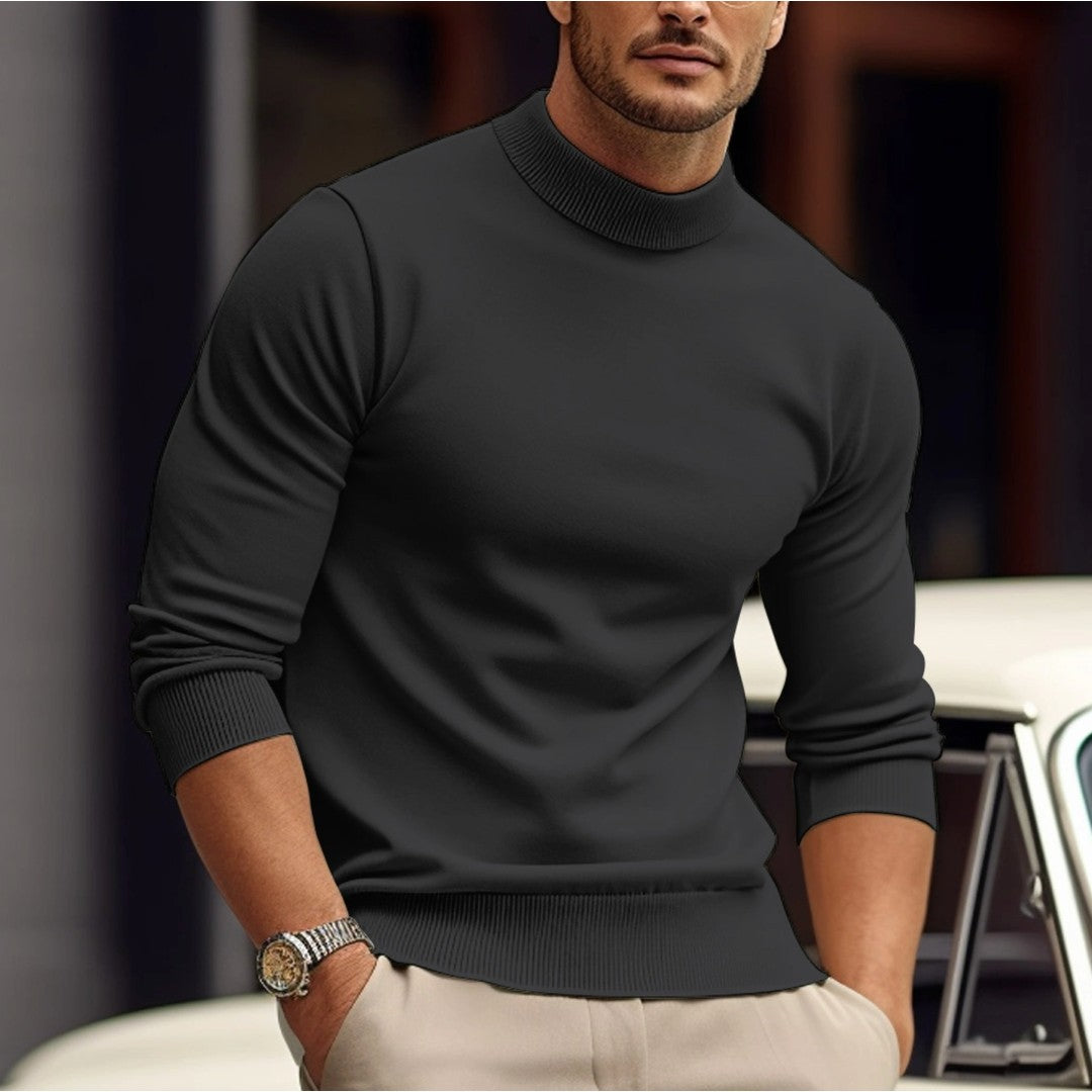 Man wearing the Pierce men's classic cotton sweater, model view