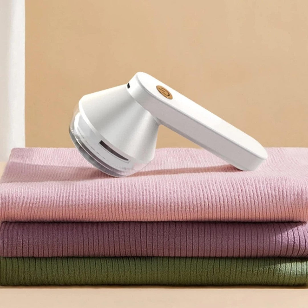 Rechargeable fabric shaver and lint remover - product photo 3