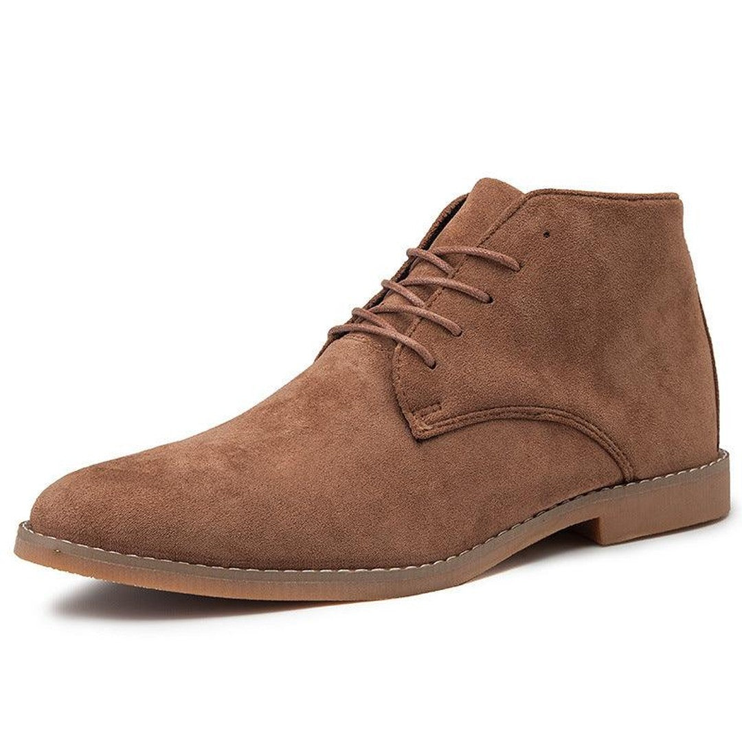 Man wearing the Ramsey men's boots, detail view