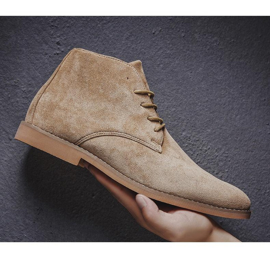 Man wearing the Ramsey men's boots, front view