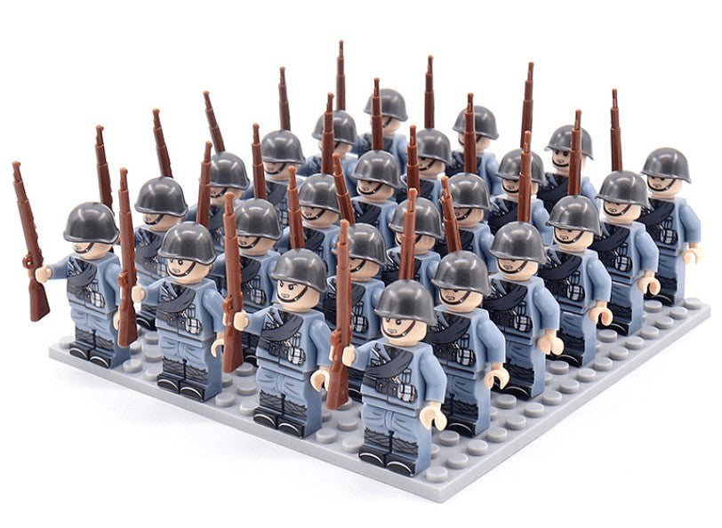 Historical soldier figure set with accessories - product photo 3
