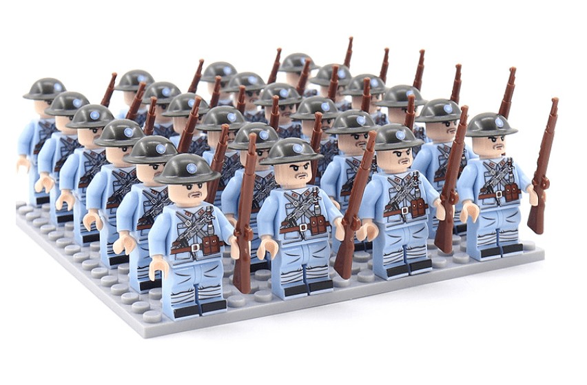 Historical soldier figure set with accessories - product photo 5