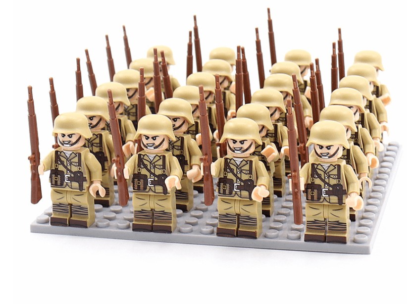 Historical soldier figure set with accessories - product photo 7