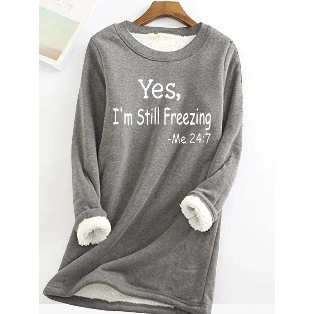 Woman wearing the Rhea women's fleece sweatshirt, detail view