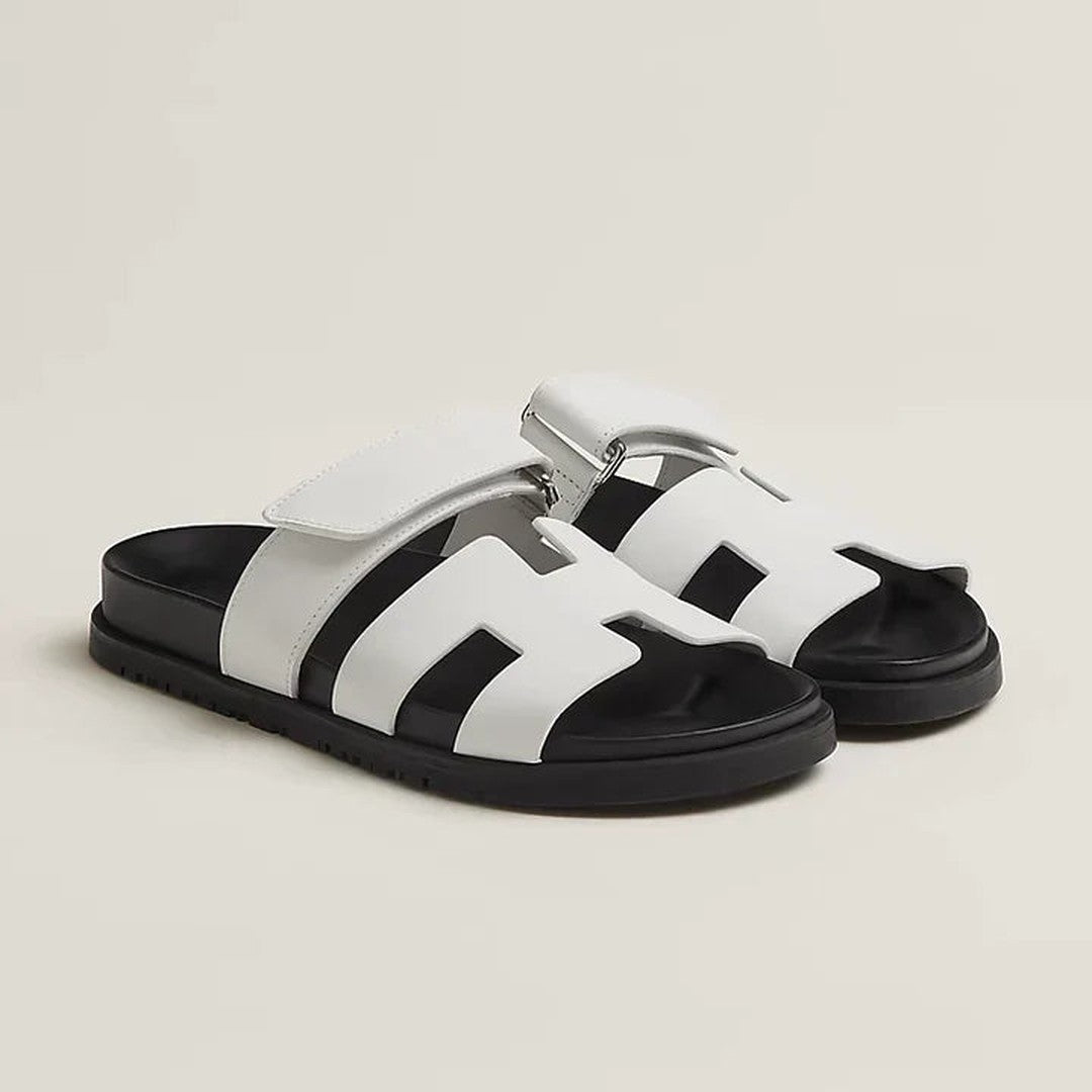 Man wearing the Ridley men's sandals, side view
