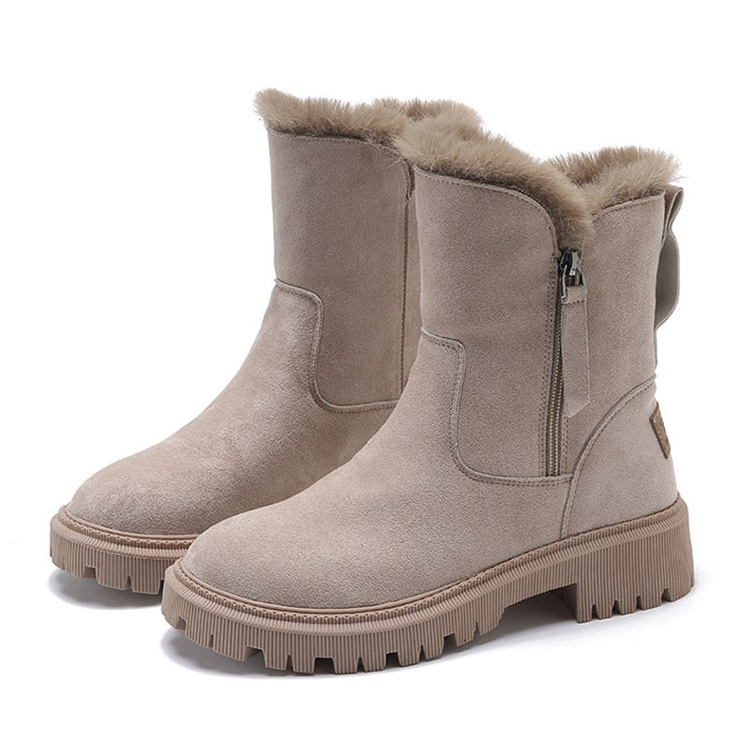 Woman wearing the Rosalie women's boots, detail view
