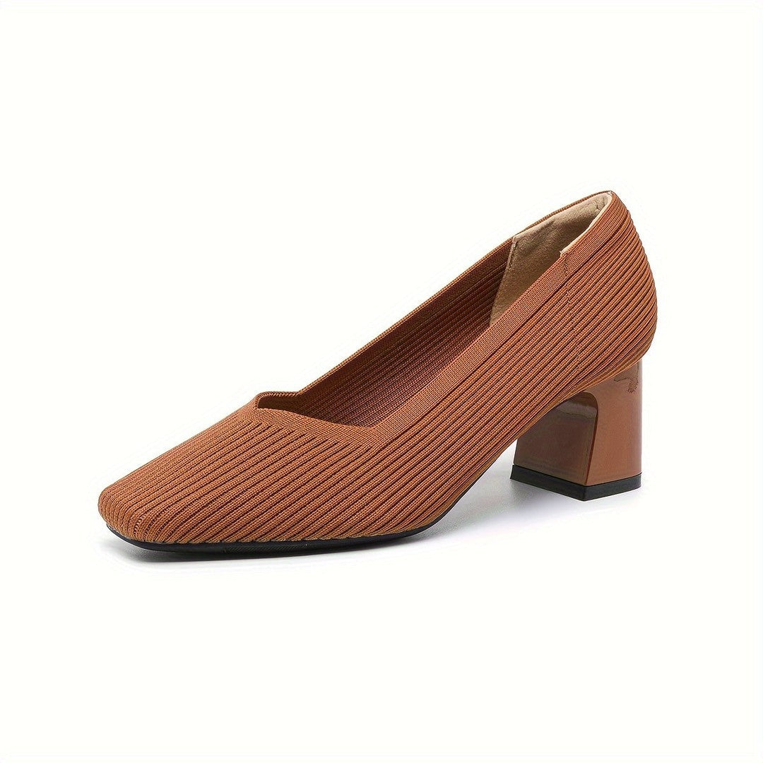 Woman wearing the Ryder women's pumps, 15 view