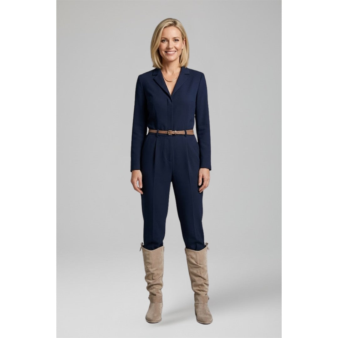 Woman wearing the Sabrina women's boots, back view