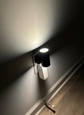 Plug-in dimmable LED wall light - product photo 4