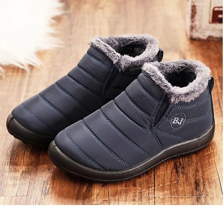 Waterproof lined winter slip-on boots - product photo 10