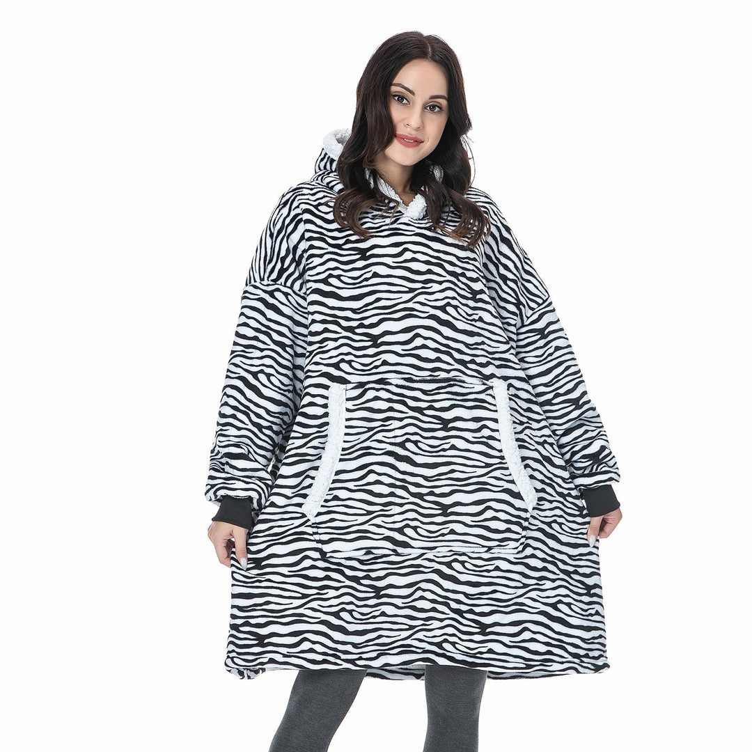 Oversized wearable fleece hoodie blanket - product photo 5