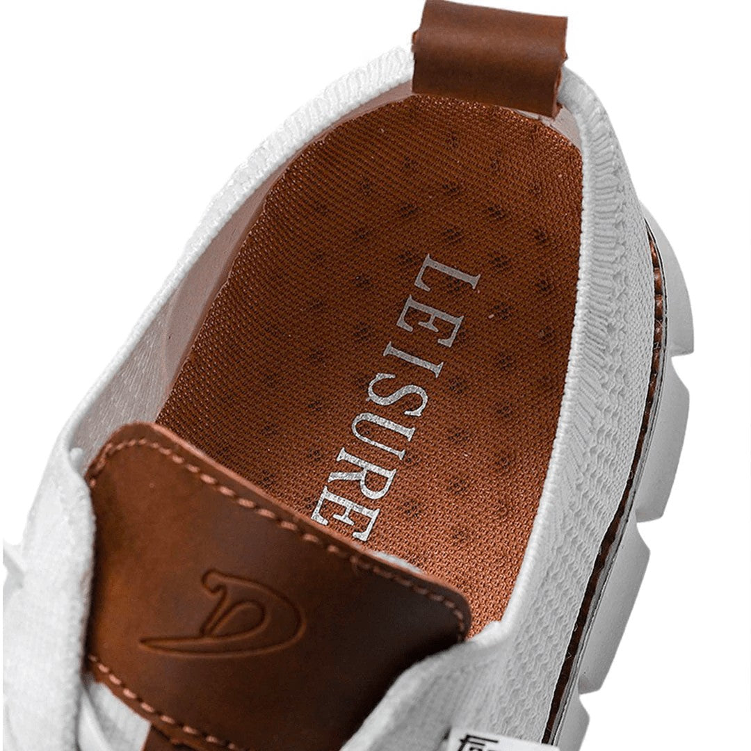 Man wearing the Spencer men's casual shoes, 10 view