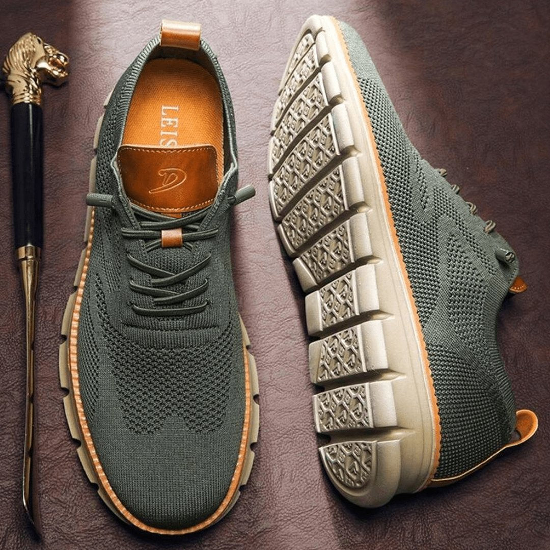 Man wearing the Spencer men's casual shoes, 14 view