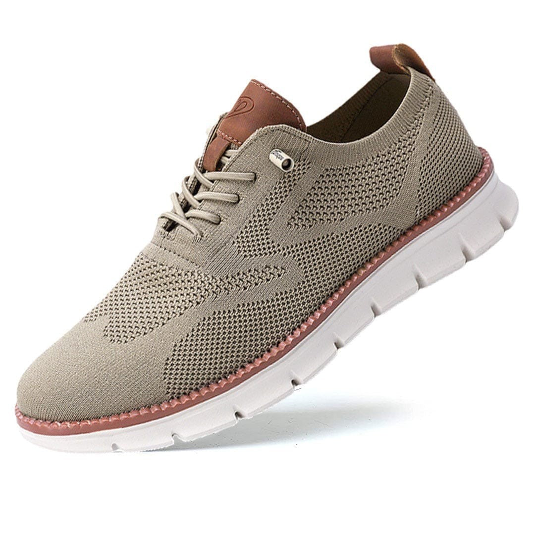 Man wearing the Spencer men's casual shoes, 16 view