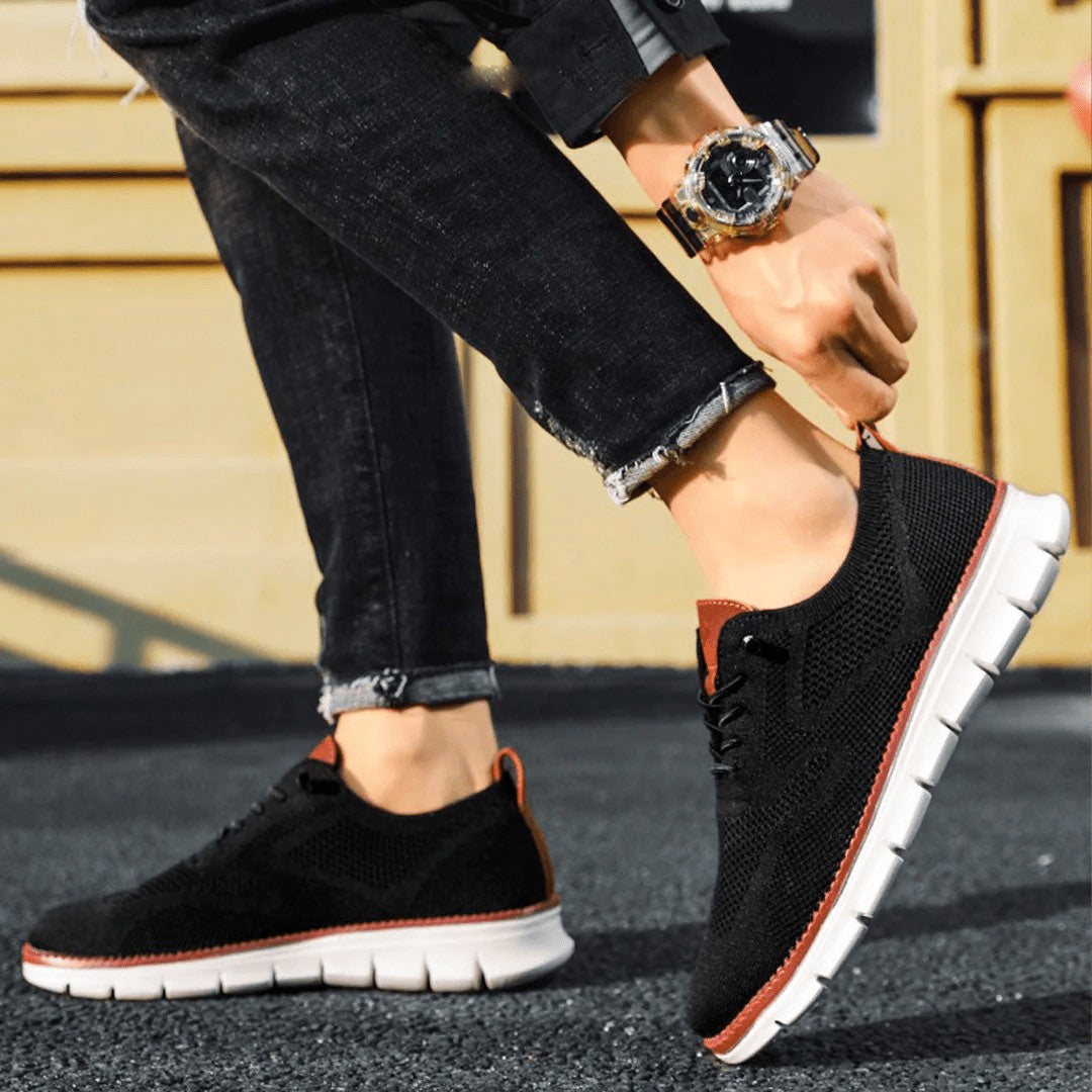 Man wearing the Spencer men's casual shoes, 7 view