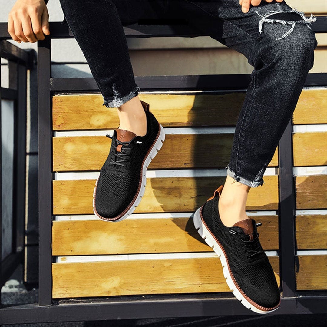 Man wearing the Spencer men's casual shoes, detail view