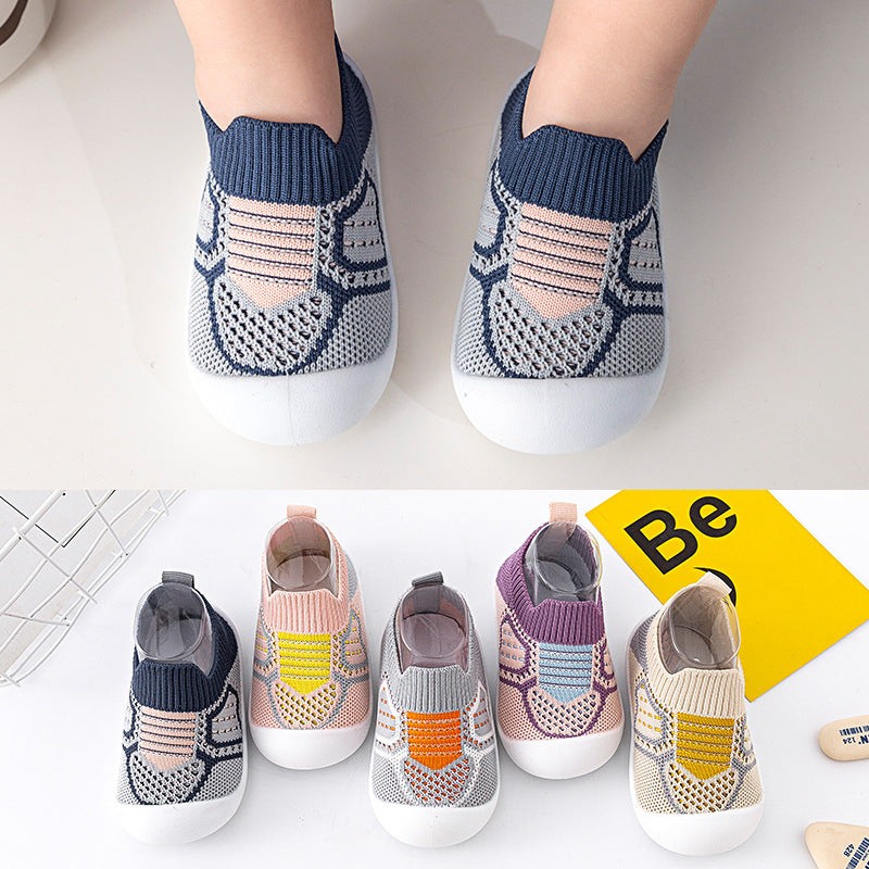 Flexible barefoot-style baby first-walker shoe - product photo 2